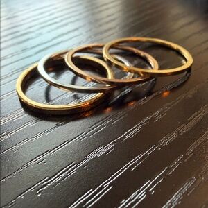 Metallic Thin Rings for single or stacking